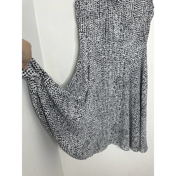 Nanette Lepore Women’s Sleeveless Tie Waist Animal Print Flare Dress Size 6 - Picture 2 of 7